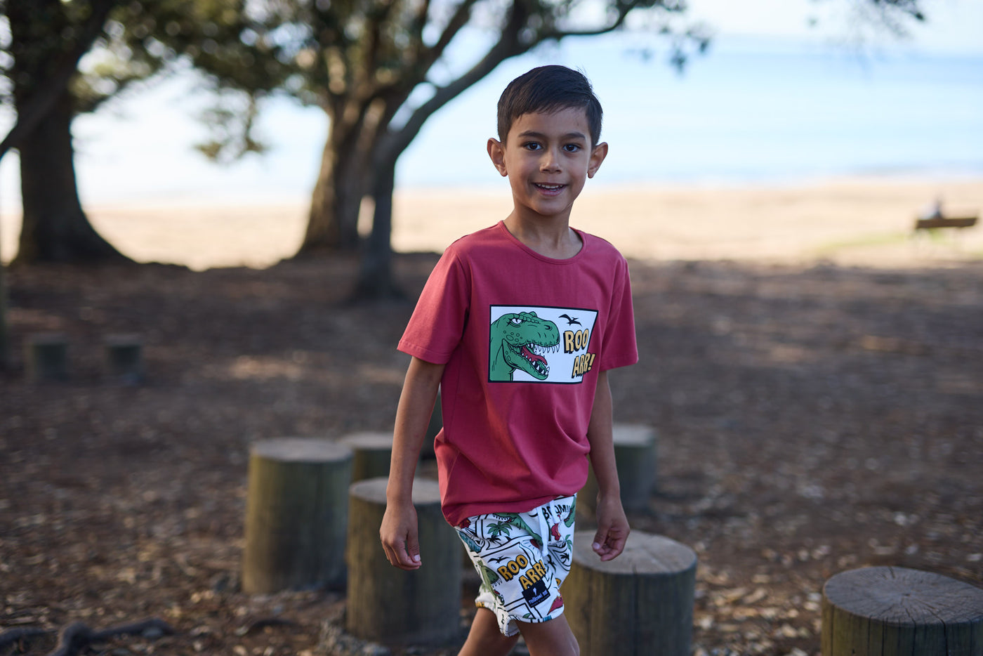 RD2410 COMIC DINO SHORT