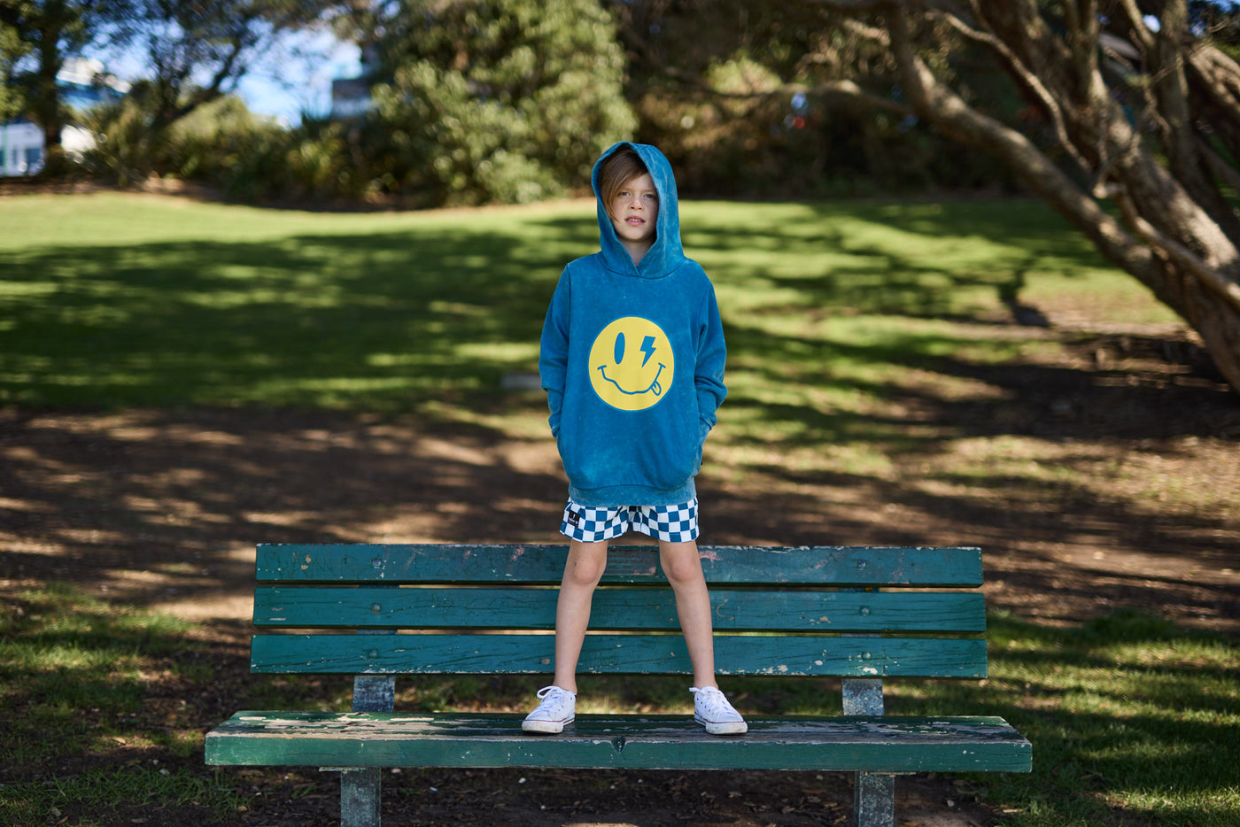 RD2428 SMILEY BOLT HOOD