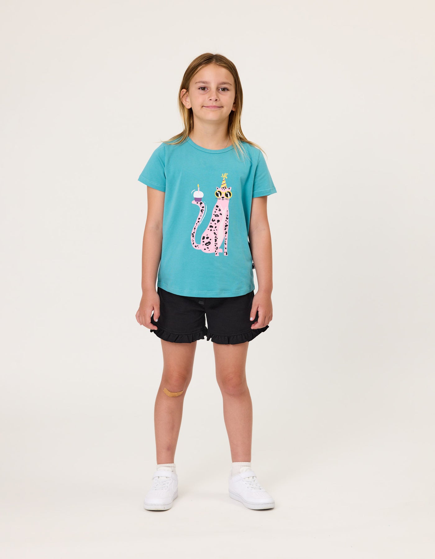 KR2316 FRILL SHORT IN BLACK