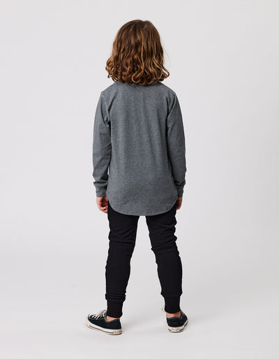 RT1401 TRIBE LS TEE IN CHARCOAL