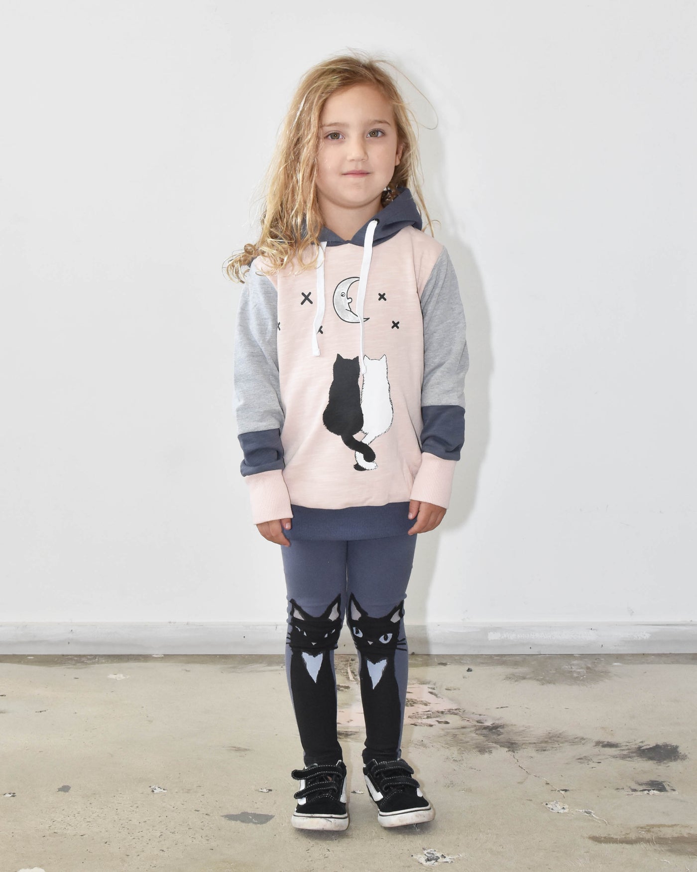 KR0908 GLOW HOOD in FLOSS