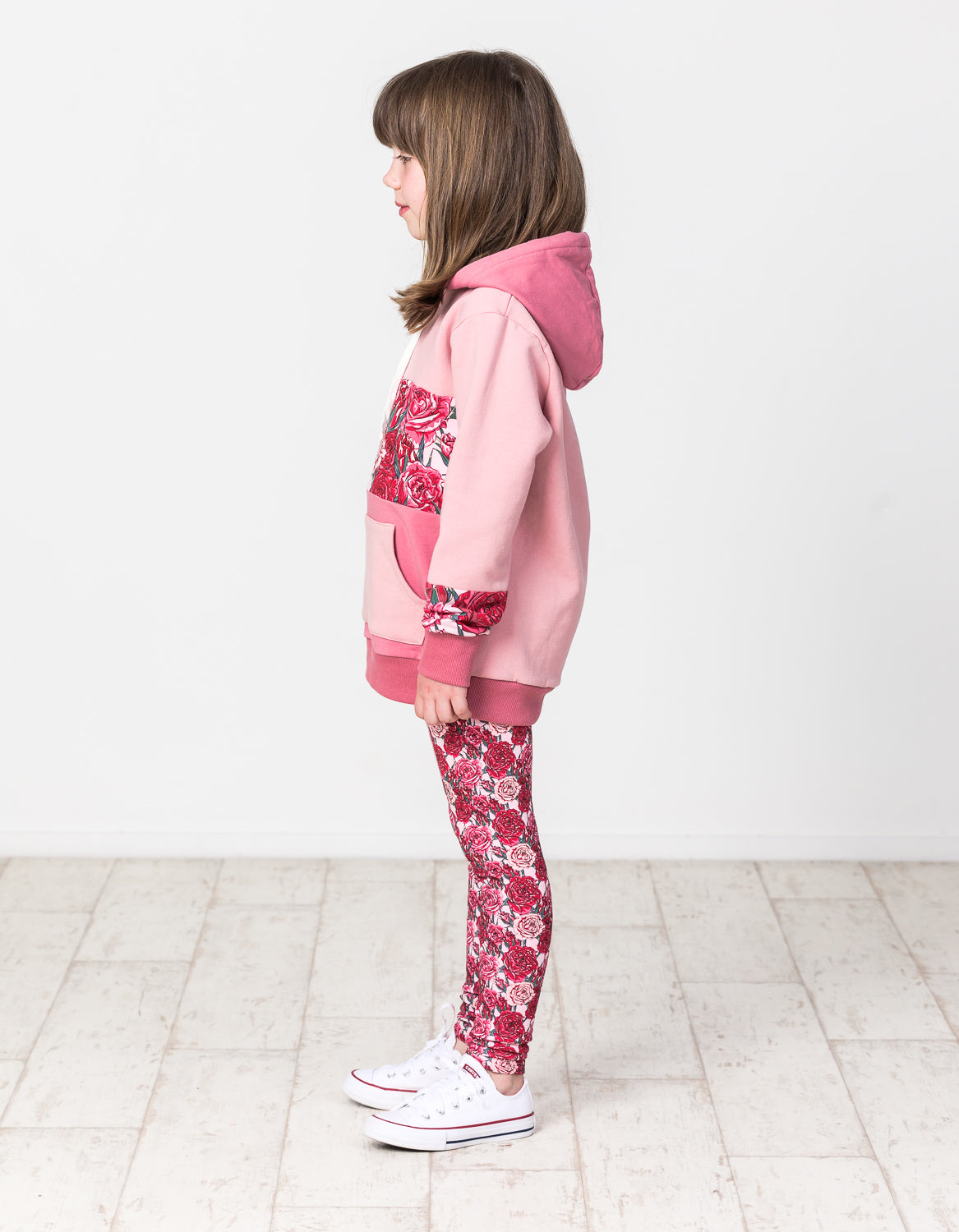 KR1426 ROSES PANEL HOOD