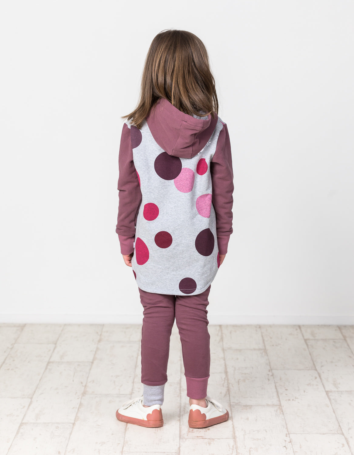 KR1444 WINTER BERRY POLKA DOT HOOD