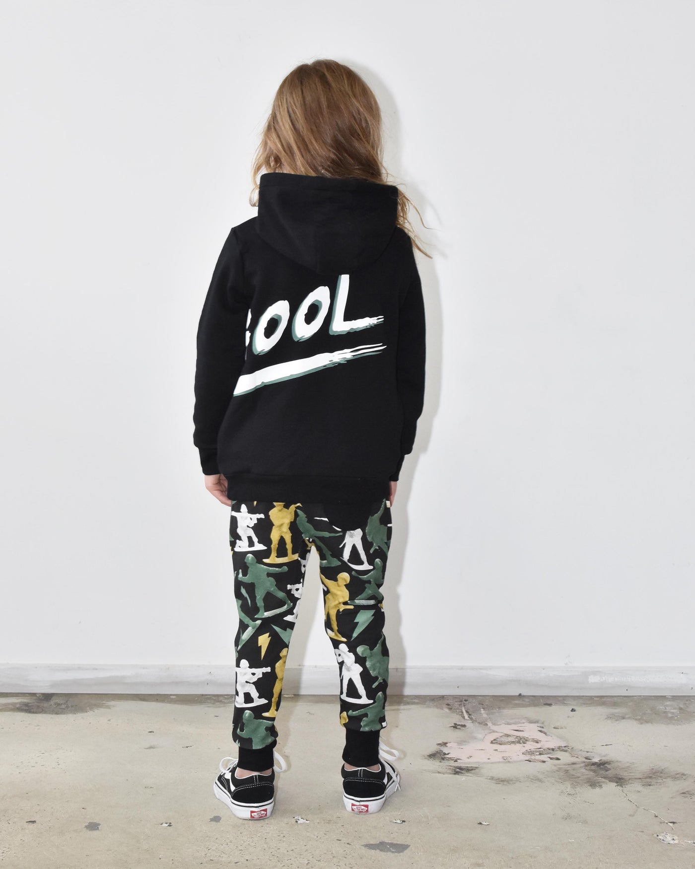 RD1101 SWELL HOOD in BLACK