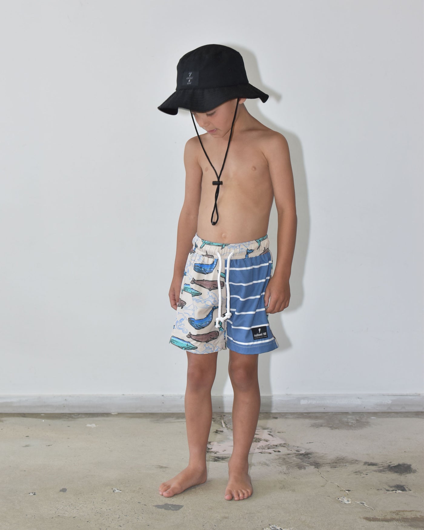 RD1231 BEACHED BOARDIES