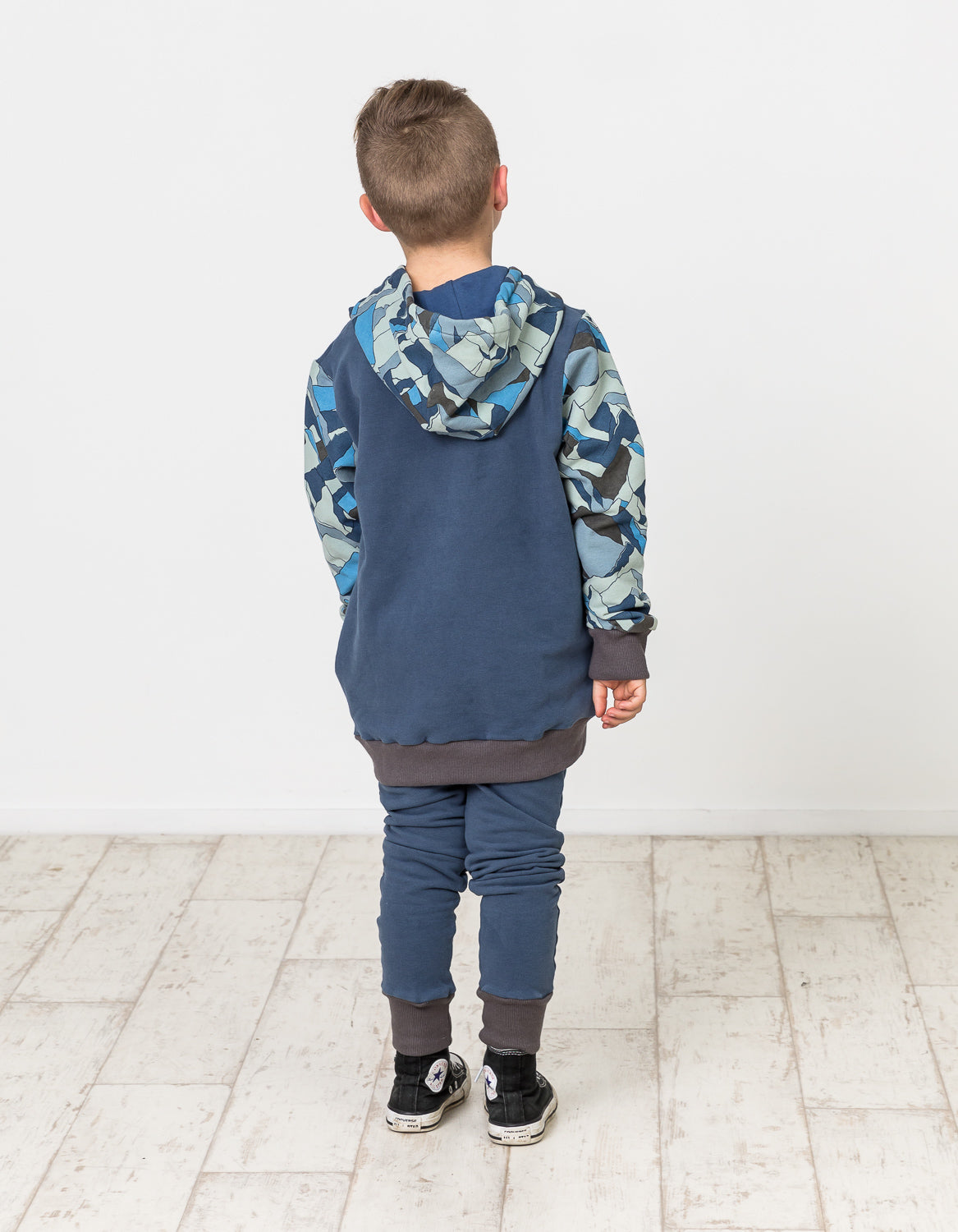 RD1330 MOUNTAIN SURF HOOD