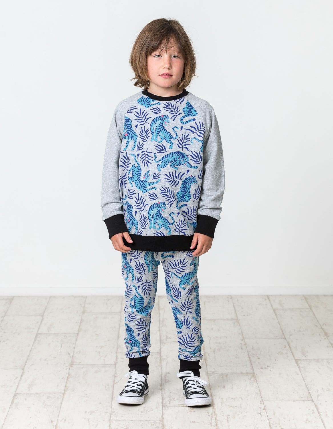 RD1605 FIERCE RAGLAN CREW